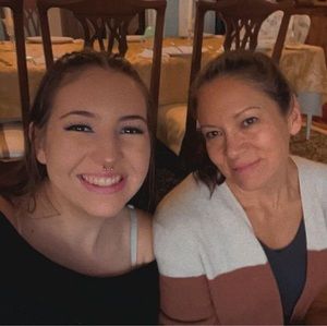 Meet your Posher, Ella